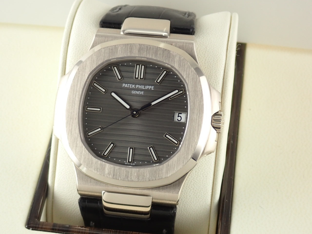 Patek Philippe Nautilus 18KWG &lt;Warranty, Box, etc.&gt;