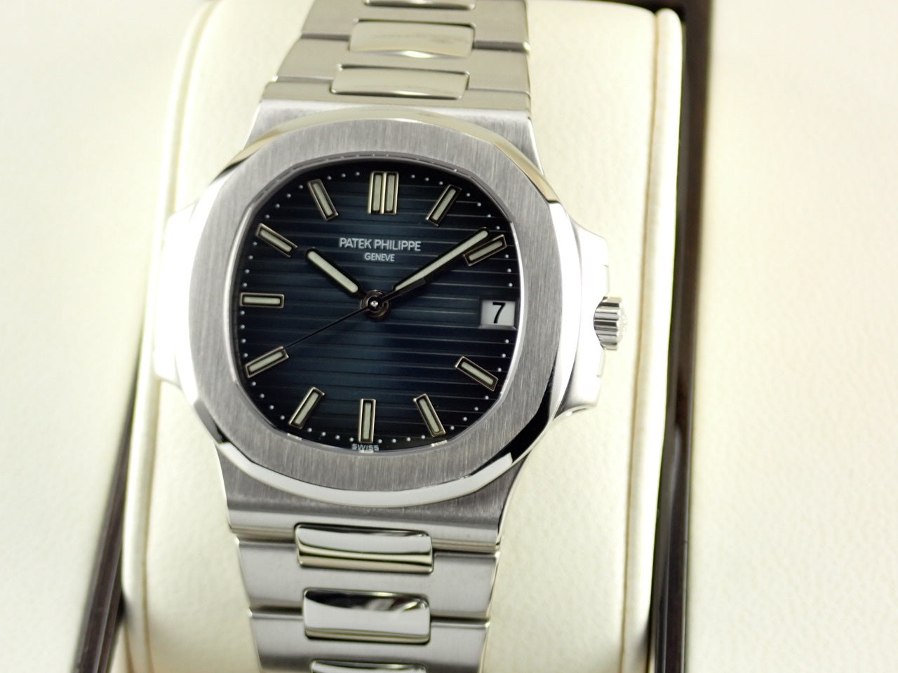 Patek Philippe Nautilus &lt;Warranty, Box, etc.&gt;