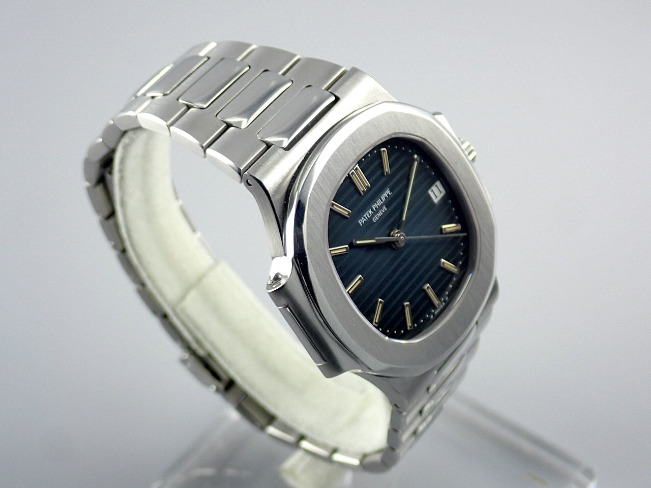 Patek Philippe Nautilus &lt;Archive Box&gt;