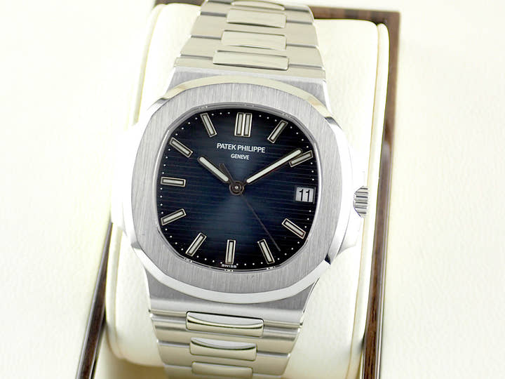 パテックフィリップ ノーチラス Ref.5711/1A-010 ブラックブルー文字盤 中古 nautilus-110