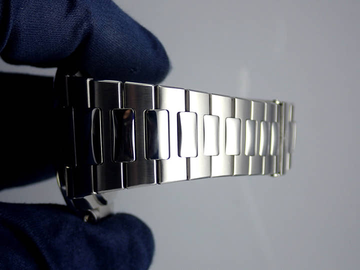 パテックフィリップ ノーチラス Ref.5711/1A-010 ブラックブルー文字盤 中古 nautilus-110