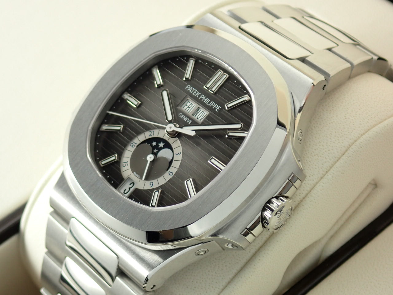 Patek Philippe Nautilus Annual Calendar Ref.5726/1A-001