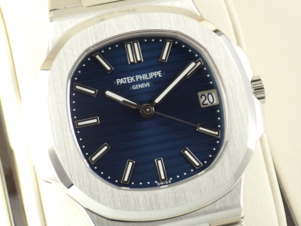 Patek Philippe Nautilus Large Size PT [Good Condition] &lt;Warranty, Box, etc.&gt;