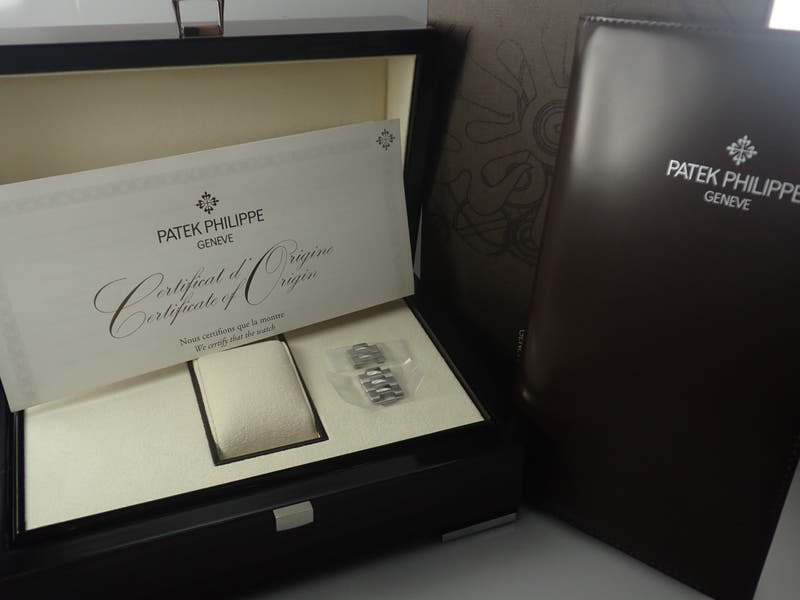 パテックフィリップ ノーチラス Ref.5711/1A-010 ブルー文字盤 極美品 nautilus-126