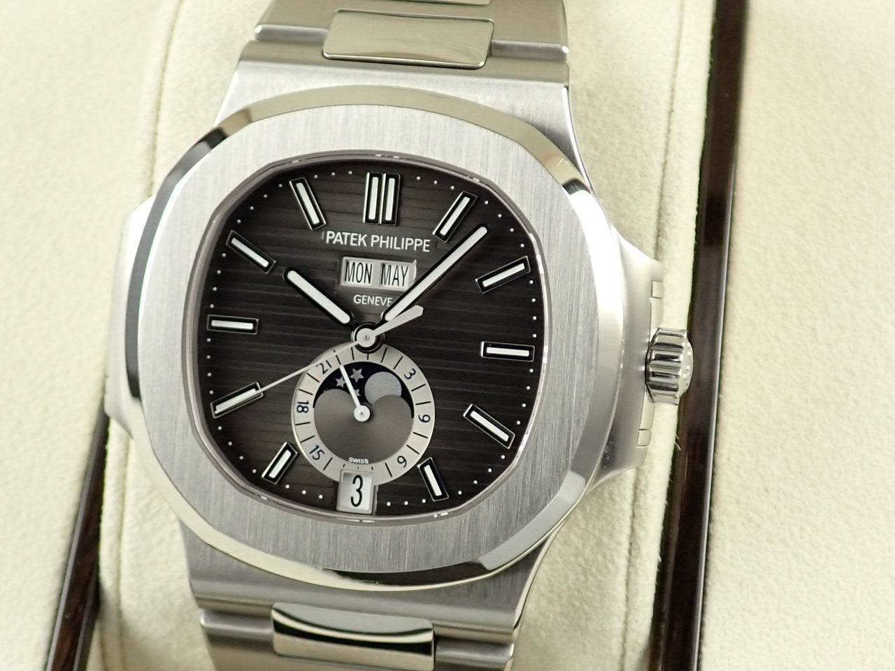 Patek Philippe Nautilus Annual Calendar [Good Condition] &lt;Warranty, Box, etc.&gt;