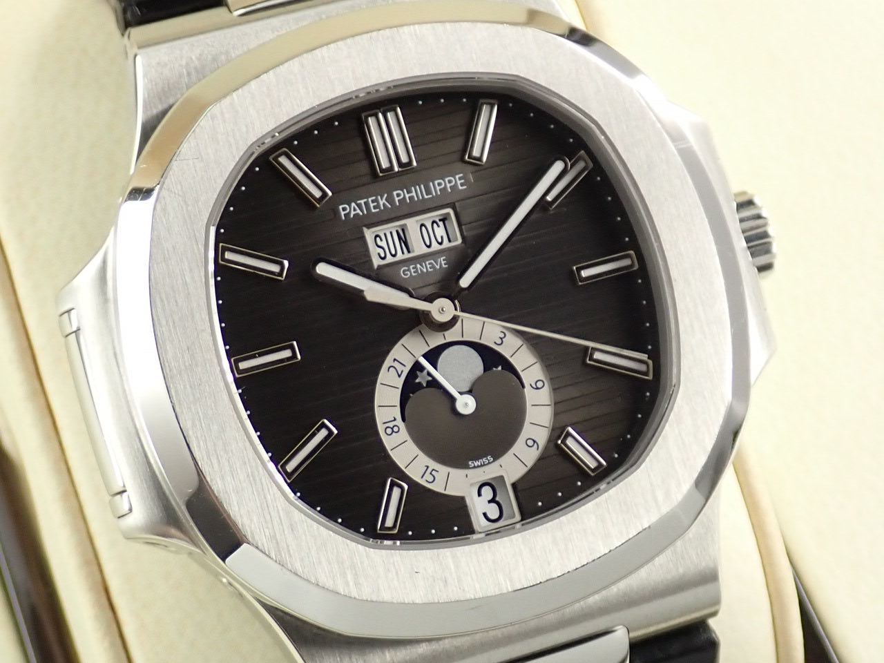 Patek Philippe Nautilus Annual Calendar Moon Phase &lt;Warranty, Box, etc.&gt;