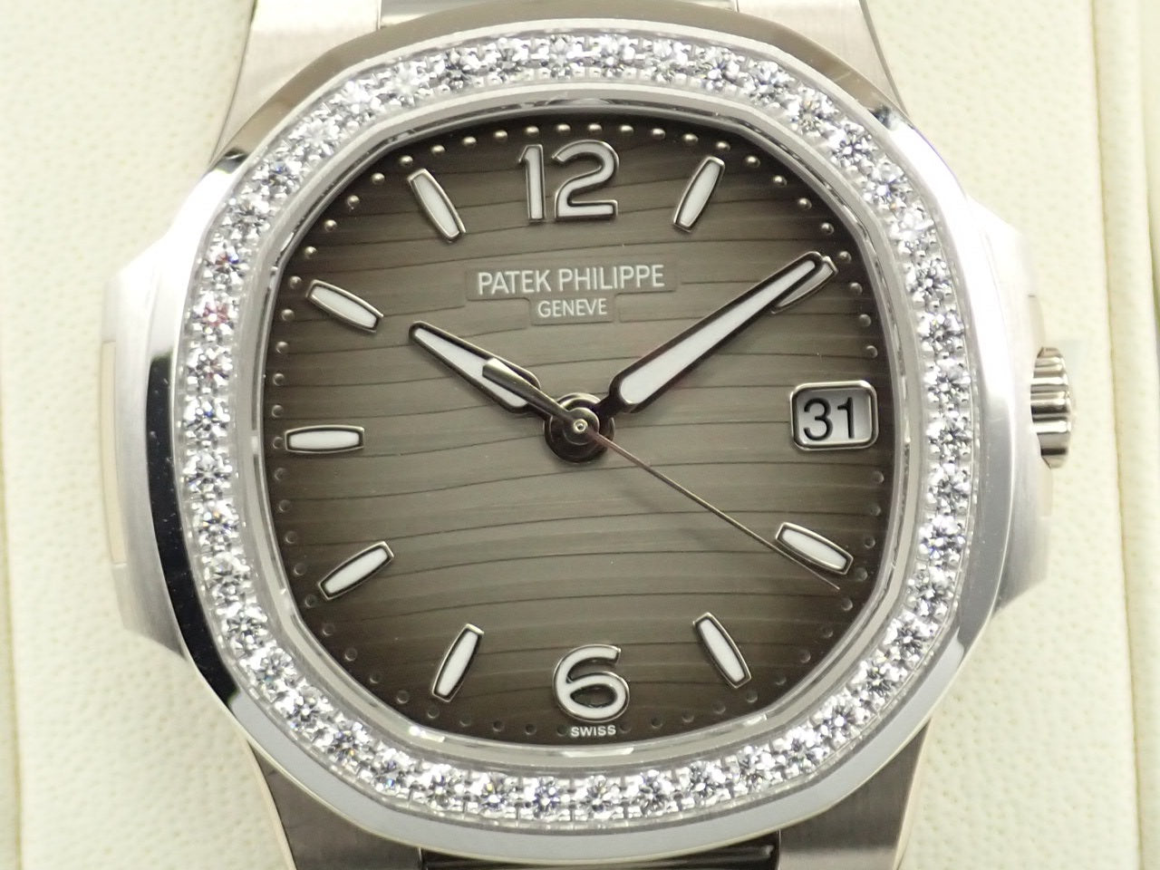 Patek Philippe Nautilus &lt;Warranty, Box, etc.&gt;