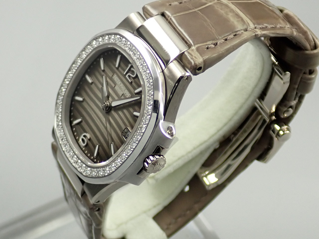 Patek Philippe Nautilus &lt;Warranty, Box, etc.&gt;