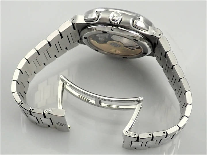 パテックフィリップ ノーチラス トラベルタイム クロノグラフ Ref.5990/1A-001 ステンレススチール ブラックグラデーション文字盤