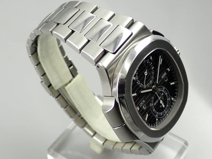 パテックフィリップ ノーチラス トラベルタイム クロノグラフ Ref.5990/1A-001 ステンレススチール ブラックグラデーション文字盤