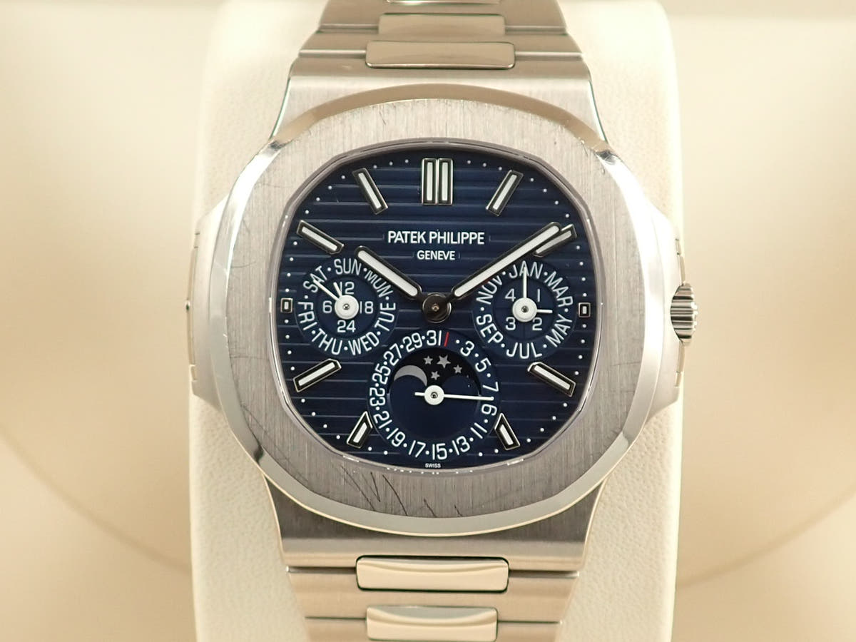 パテックフィリップ ノーチラスパーペチュアルカレンダー Ref.5740/1G-001 ブルー文字盤 中古 9CA68467
