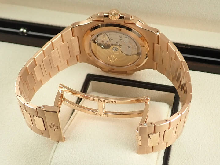 パテックフィリップ ノーチラス Ref.5711/1R-001 ローズゴールド ブラウン・ブラック・グラデーション文字盤