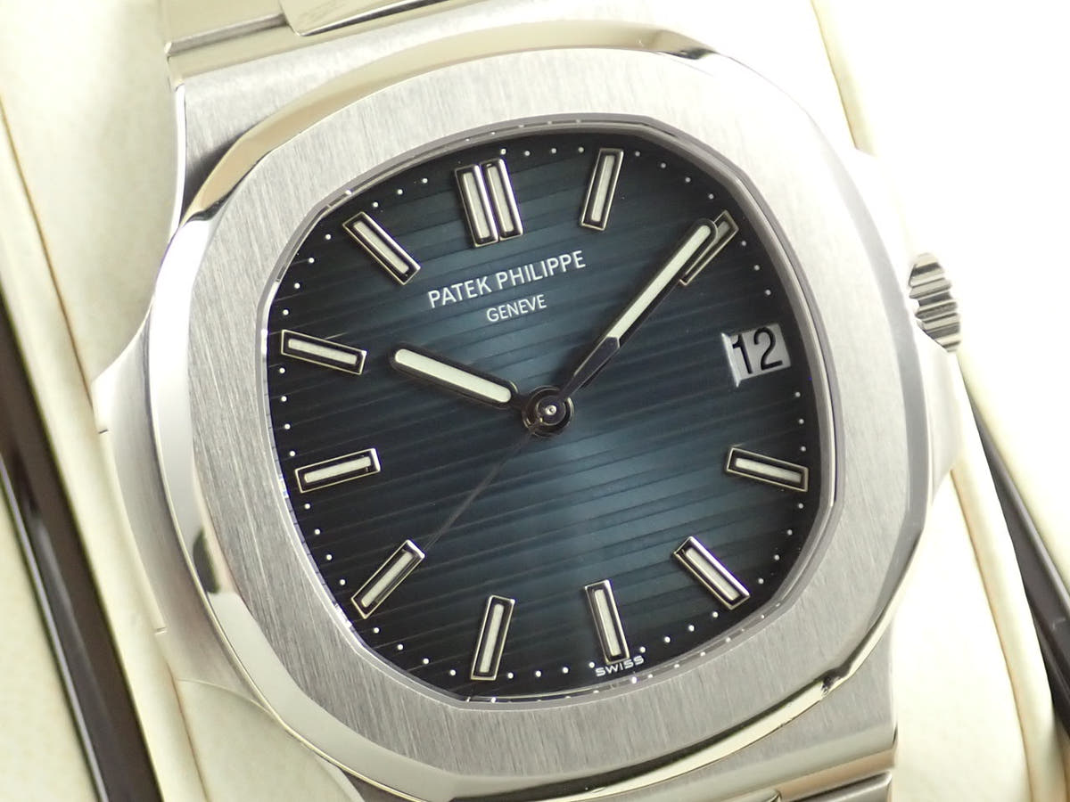 パテックフィリップ ノーチラス Ref.5711/1A-010 ブルー文字盤 美品 95H6LPJX