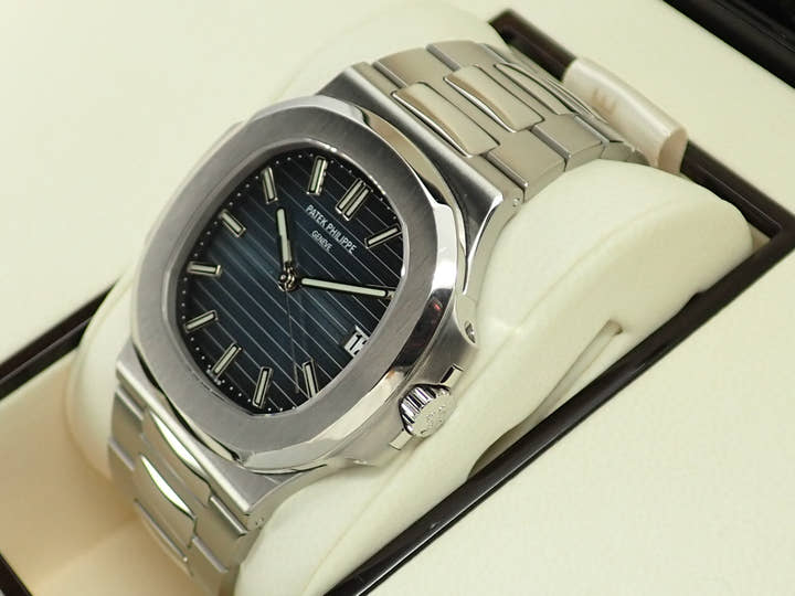 Patek Philippe Nautilus <Warranty box and other details>