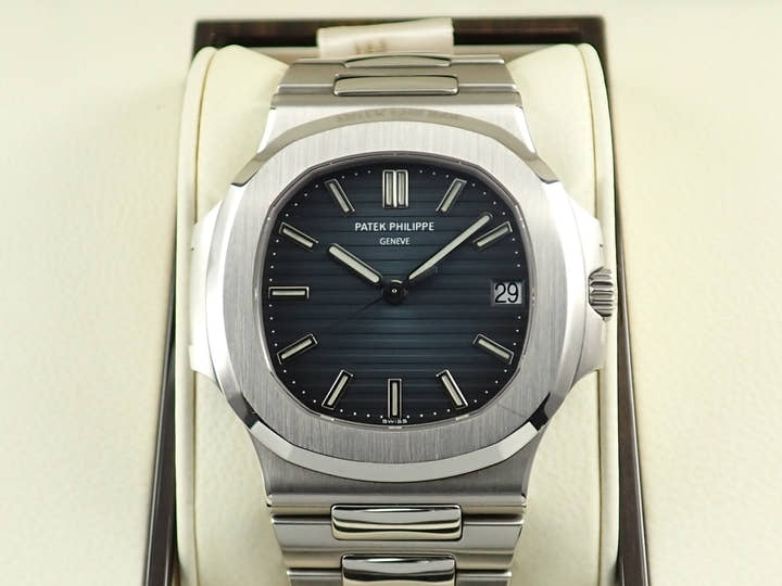パテックフィリップ ノーチラス Ref.5711/1A-001 ステンレススチール ブルー文字盤