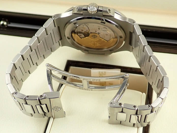 パテックフィリップ ノーチラス Ref.5711/1A-001 ステンレススチール ブルー文字盤
