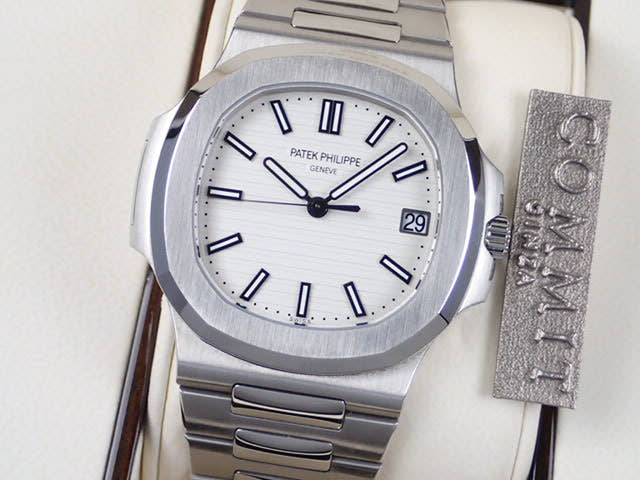 パテックフィリップ ノーチラス Ref.5711/1A ホワイト文字盤 中古 nautilus-17