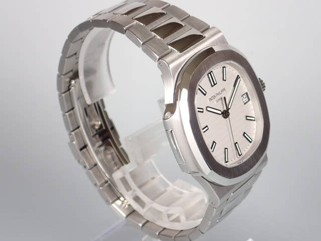 パテックフィリップ ノーチラス Ref.5711/1A ホワイト文字盤 中古 nautilus-17