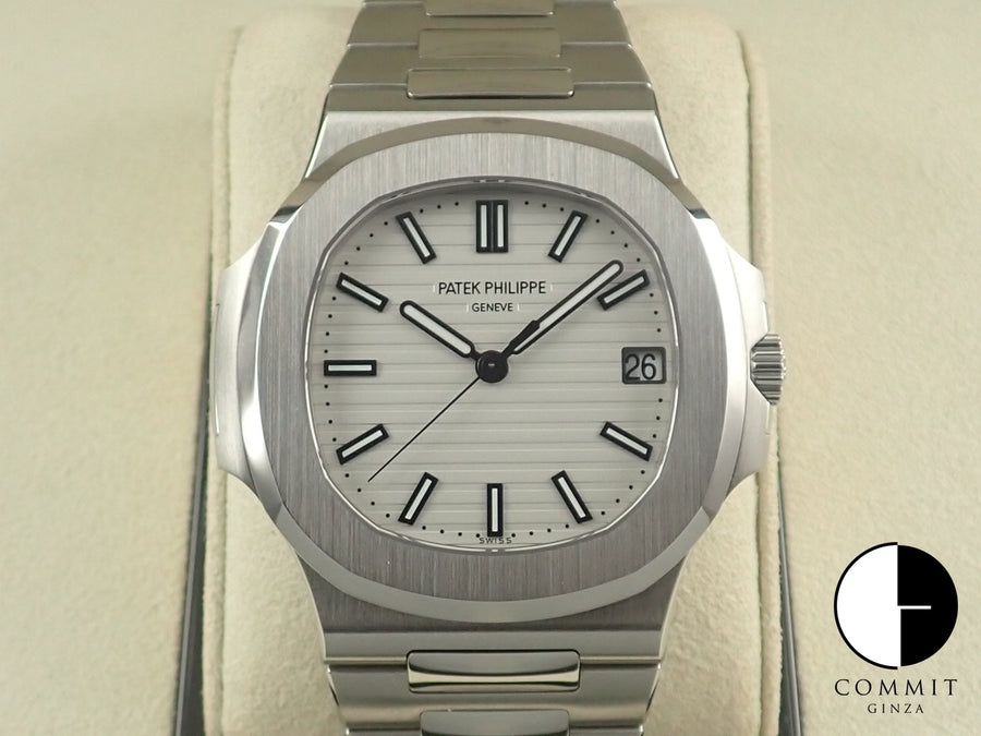 パテックフィリップ ノーチラス Ref.5711/1A-011 ステンレススチール ホワイト文字盤