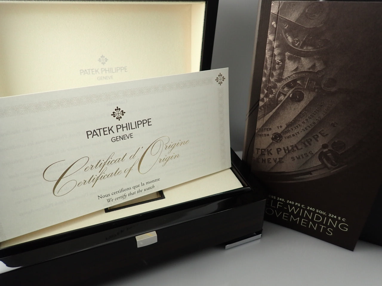 Patek Philippe Nautilus &lt;Warranty box etc.&gt;