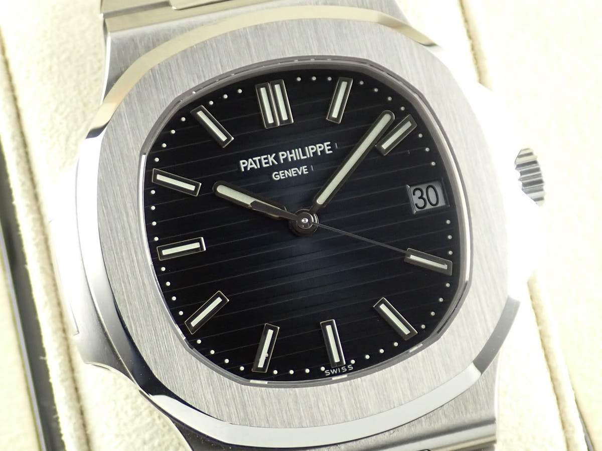 パテックフィリップ ノーチラス Ref.5711/1A-010 ブルー文字盤 未使用 5RZP3928