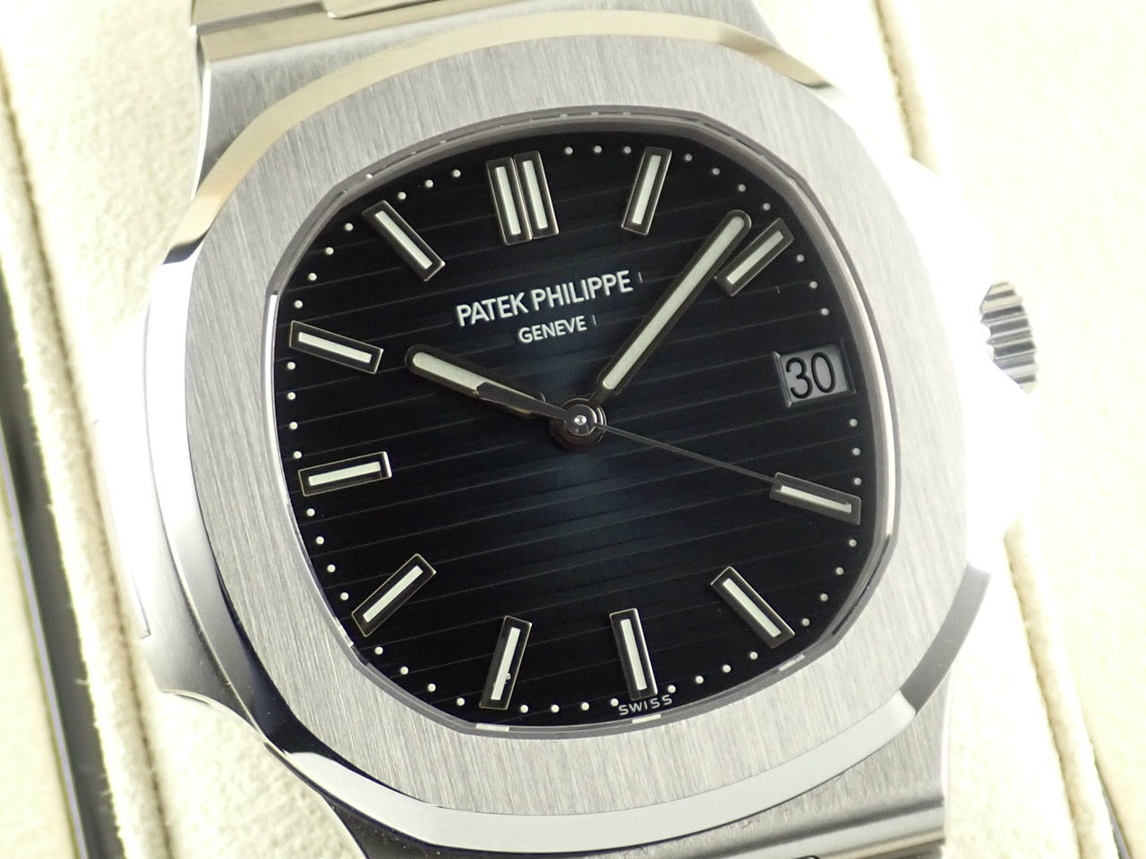 Patek Philippe Nautilus &lt;Warranty box etc.&gt;