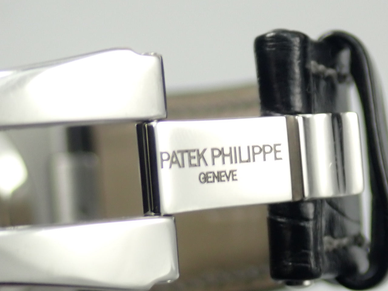 Patek Philippe Nautilus Annual Calendar &lt;Warranty Box and Others&gt;