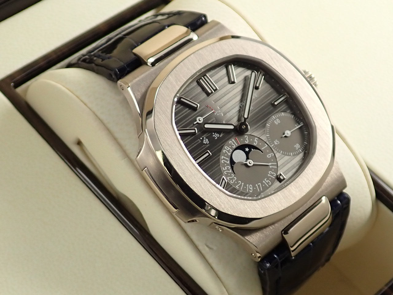 Patek Philippe Nautilus Petite Complication &lt;Warranty Box and Others&gt;