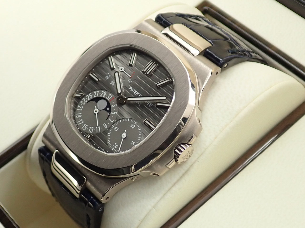 Patek Philippe Nautilus Petite Complication &lt;Warranty Box and Others&gt;