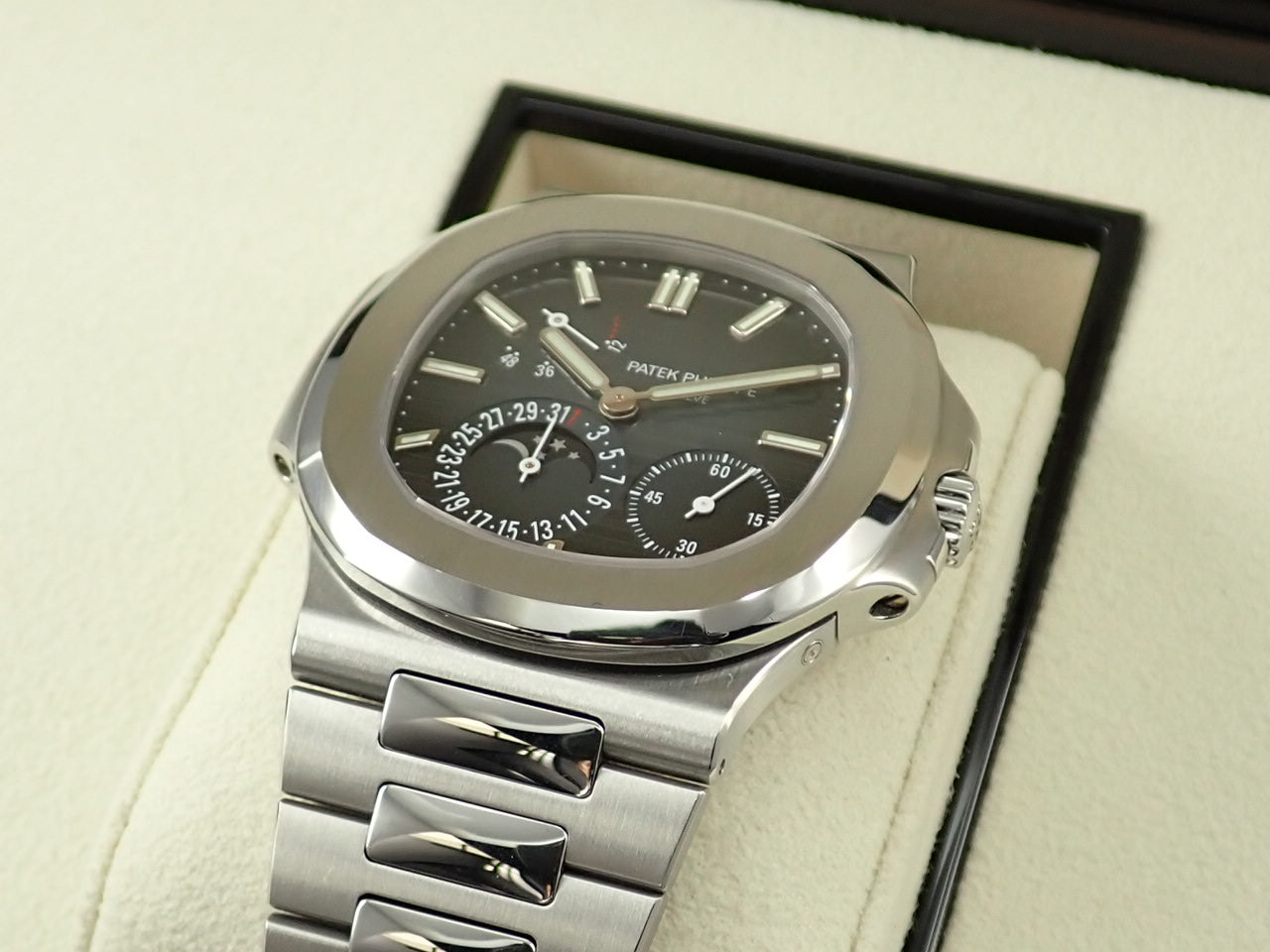 Patek Philippe Nautilus Petite Complication &lt;Warranty Box and Others&gt;