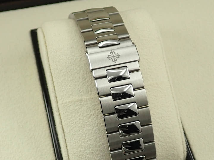 Patek Philippe Nautilus Petite Complication <Warranty Box and Others>