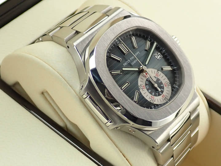 パテックフィリップ ノーチラス クロノグラフ Ref.5980/1A-001 ステンレススチール ブルー文字盤