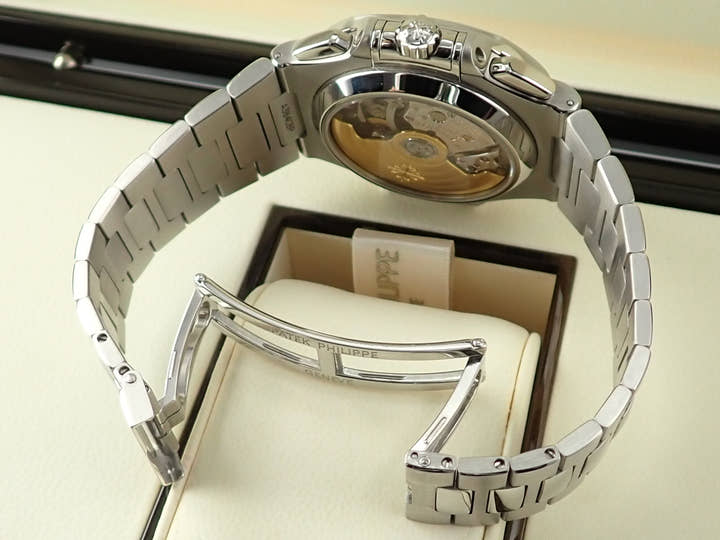 パテックフィリップ ノーチラス クロノグラフ Ref.5980/1A-001 ステンレススチール ブルー文字盤