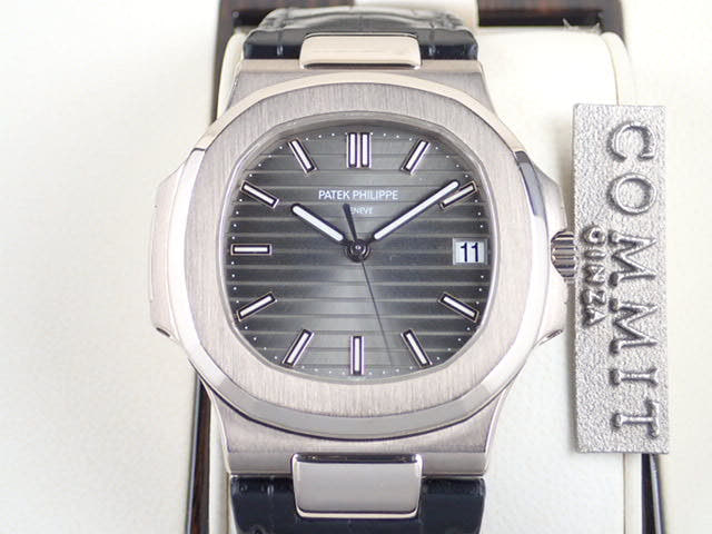 パテックフィリップ ノーチラス Ref.5711G グレー文字盤 中古 nautilus-18