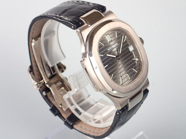 パテックフィリップ ノーチラス Ref.5711G グレー文字盤 中古 nautilus-18