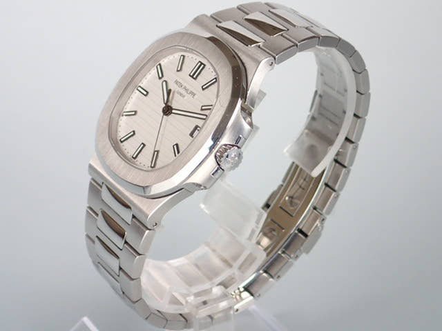 パテックフィリップ ノーチラス Ref.5711/1A ホワイト文字盤 中古 nautilus-19