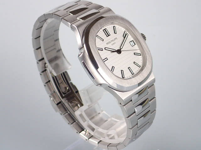 パテックフィリップ ノーチラス Ref.5711/1A ホワイト文字盤 中古 nautilus-19