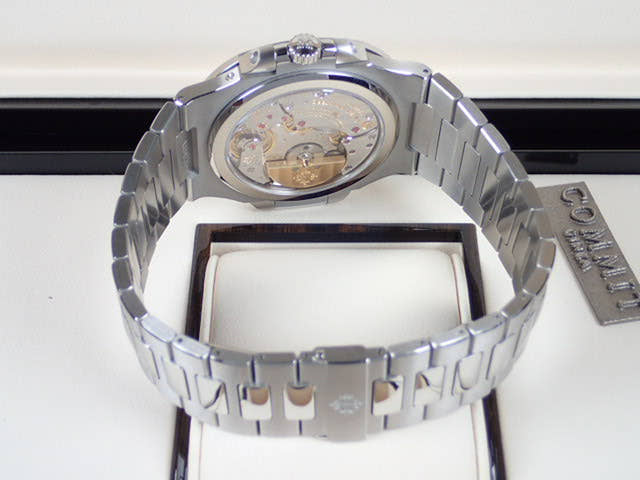 パテックフィリップ ノーチラス Ref.5712/1A ブラックブルー文字盤 新品 nautilus-20