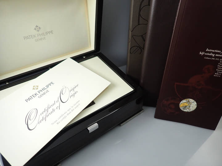 Patek Philippe Nautilus Ref. 5711G-001 White Gold Gray Dial