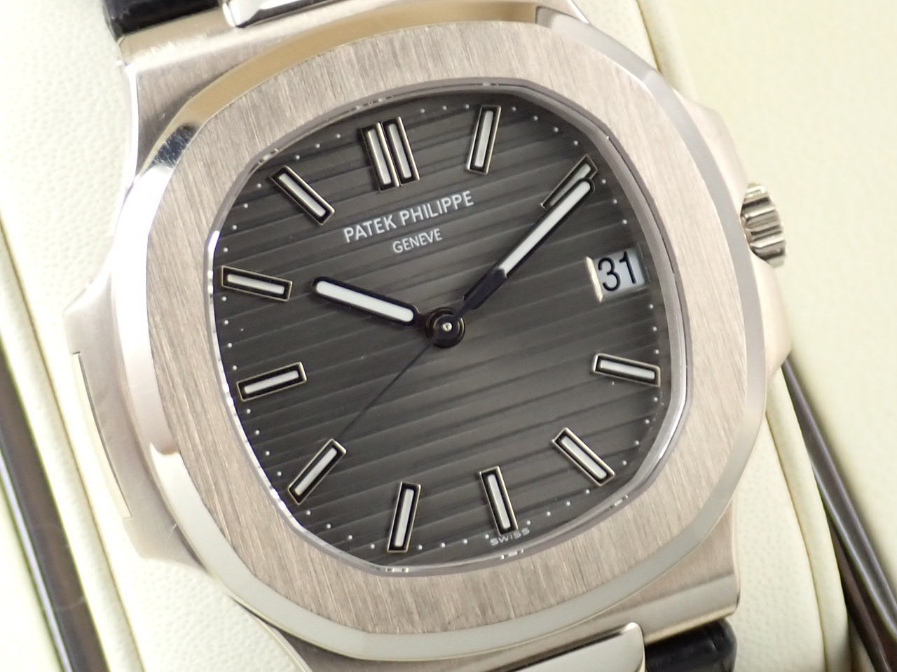 Patek Philippe Nautilus &lt;Warranty, Box, etc.&gt;