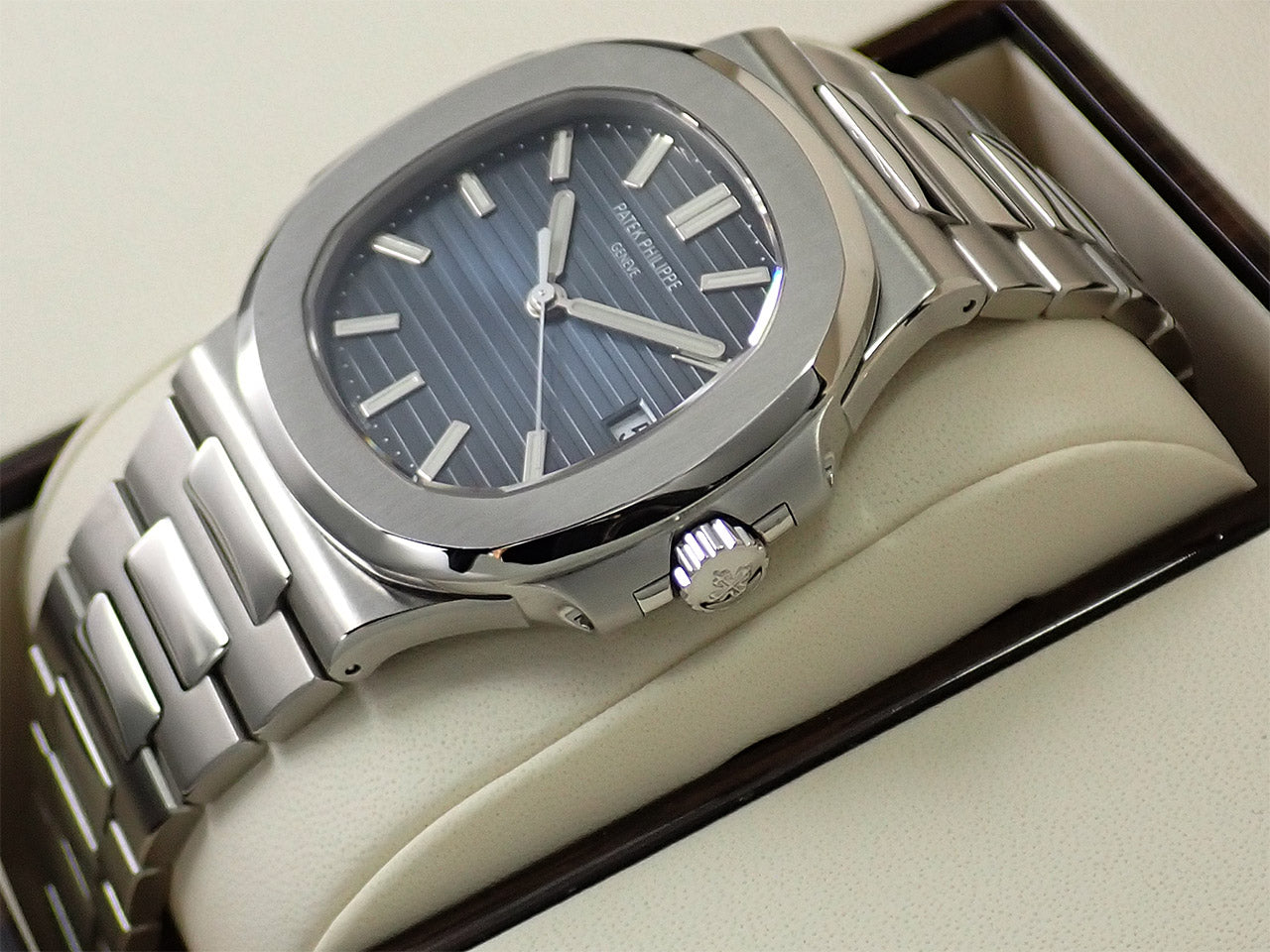 Patek Philippe Nautilus &lt;Warranty, Box, etc.&gt;