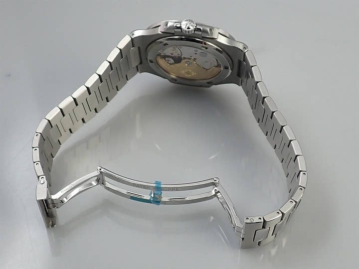 パテックフィリップ ノーチラス Ref.5711/1A-010 ステンレススチール ブルー文字盤