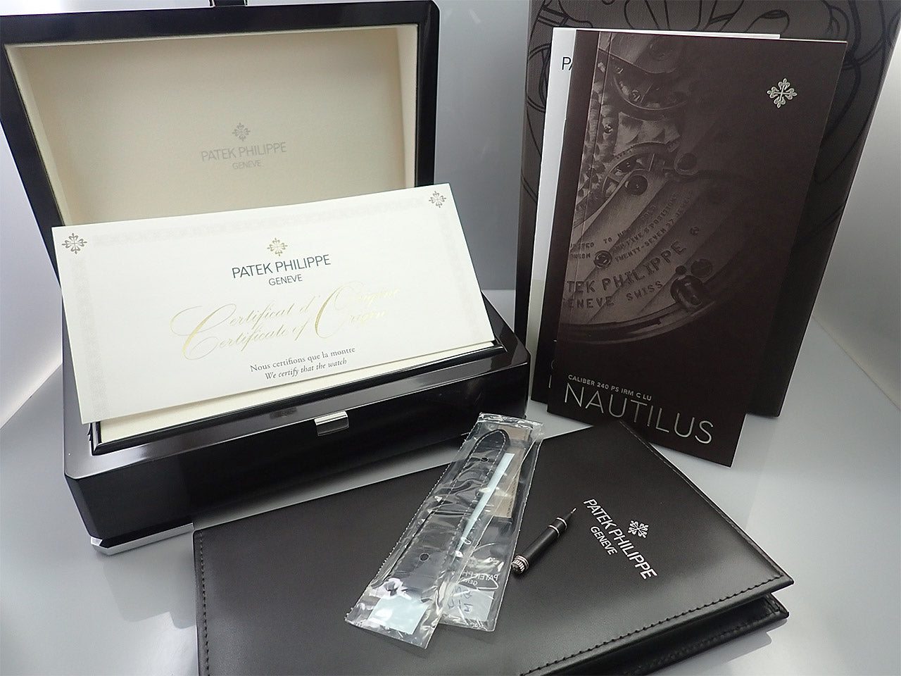 Patek Philippe Nautilus Petite Complication &lt;Warranty, Box, etc.&gt;