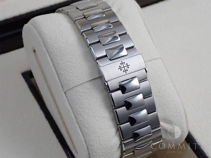パテックフィリップ ノーチラス Ref.5711/1A-010 ステンレススチール ブルー文字盤