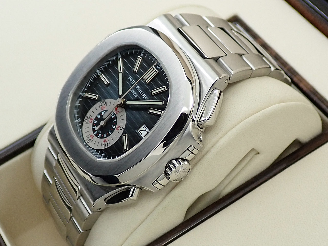 Patek Philippe Nautilus Chronograph &lt;Box and Others&gt;
