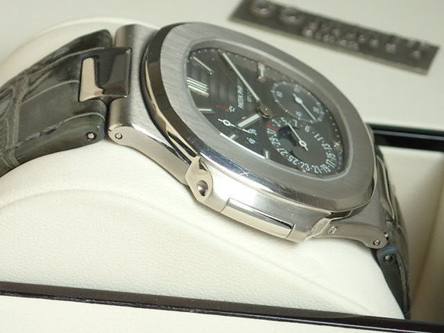 Patek Philippe Nautilus Petitcon