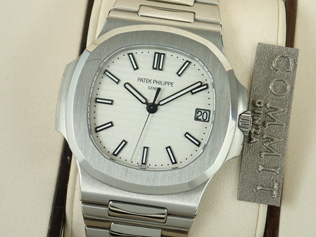 パテックフィリップ ノーチラス Ref.5711/1A ホワイト文字盤 中古 nautilus-24