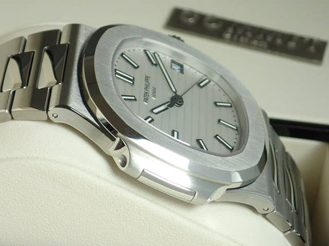 パテックフィリップ ノーチラス Ref.5711/1A ホワイト文字盤 未使用 nautilus-25