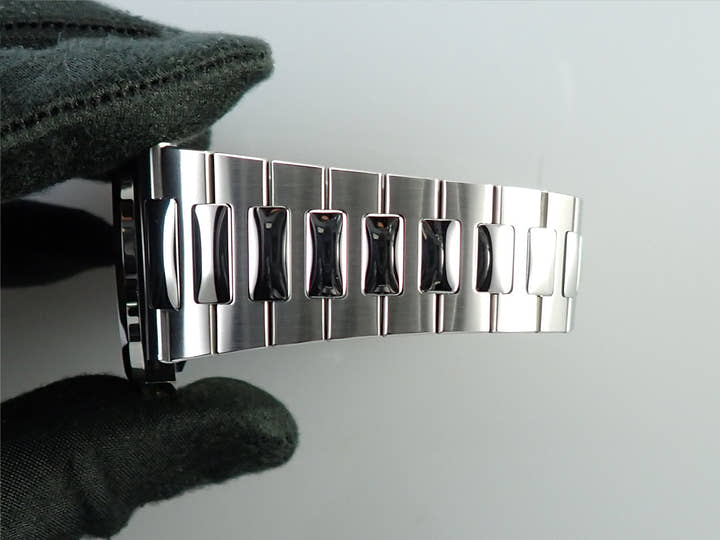 パテックフィリップ ノーチラス Ref.5711/1A-010 ステンレススチール ブルー文字盤