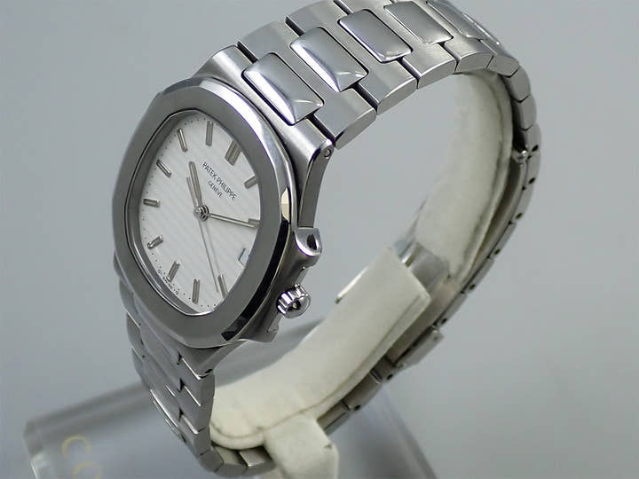 Patek Philippe Nautilus Quartz Ref. 3900/1 White Gold White Dial